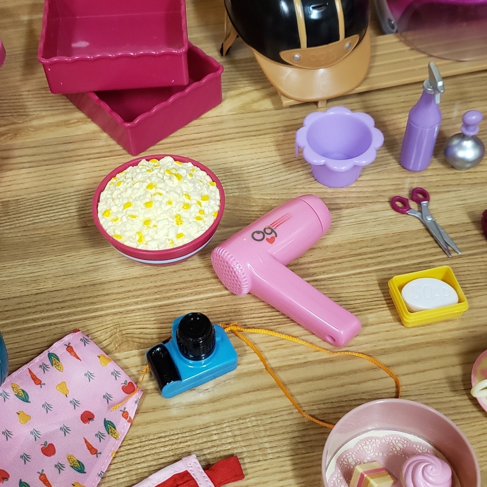 OUR GENERATION DOLL ACCESSORIES - Picture 10 of 16